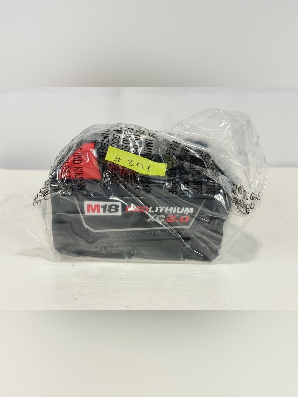 #391 Milwaukee M18 3.0Ah Battery Lithium XC Extended Capacity 48-11-1828 GENUINE